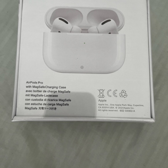Selling AirPods Pro’s Gen 2 - Picture 5 of 8
